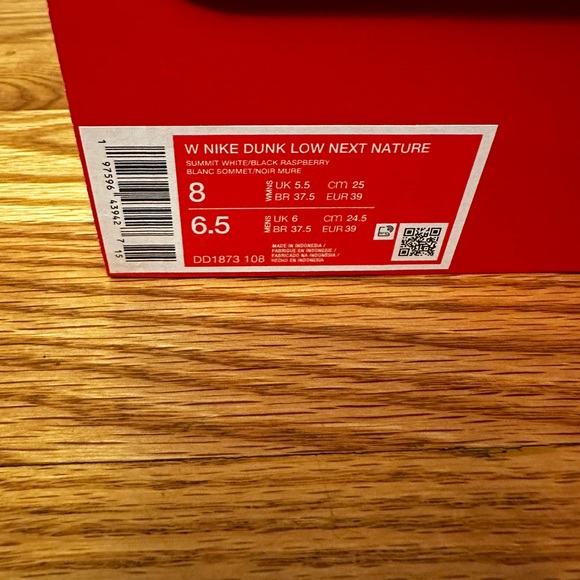 Women's Nike Dunk Low Next Nature Summit White/Black Raspberry - Picture 3 of 9